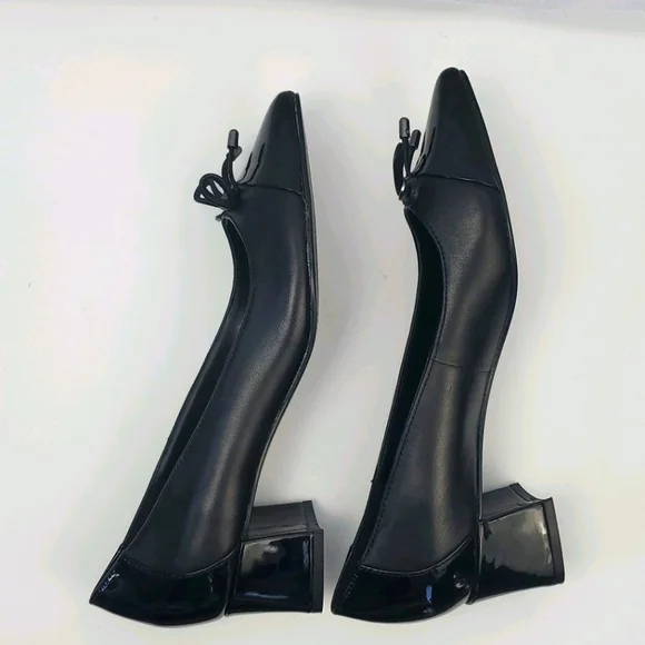 Bandolino Azia black leather block heel with front bow detail shoe in a size 8 - Picture 9 of 9